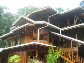 Puerto Viejo - La Isla Inn