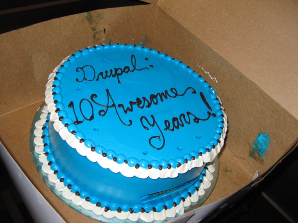 drupal_10years_cake